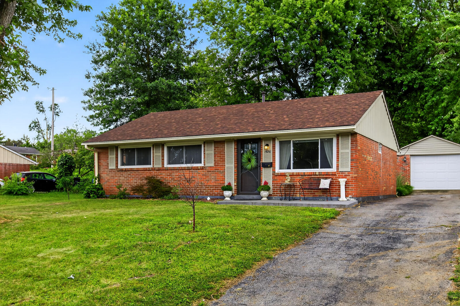 Property Photo: 1926 Dunkirk Drive KY 40504
