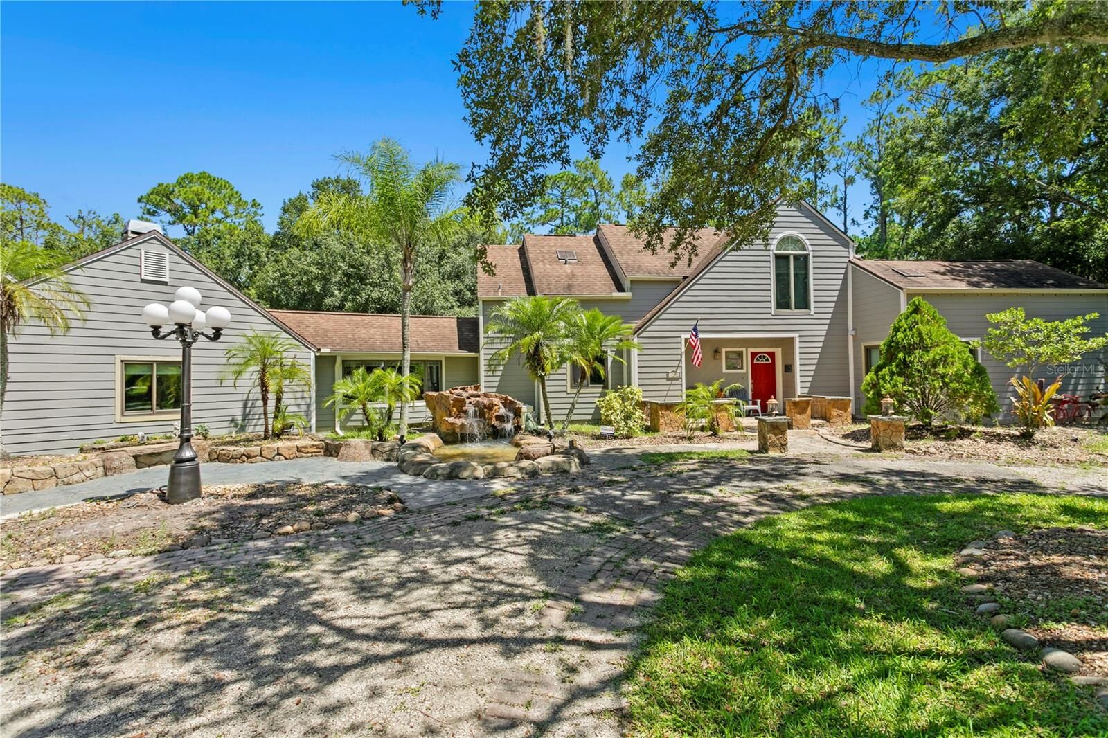 Property Photo:  12534 Bronco Drive  FL 33626 