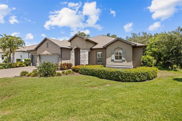 Property Photo:  1541 Forest Glen Court  FL 34683 