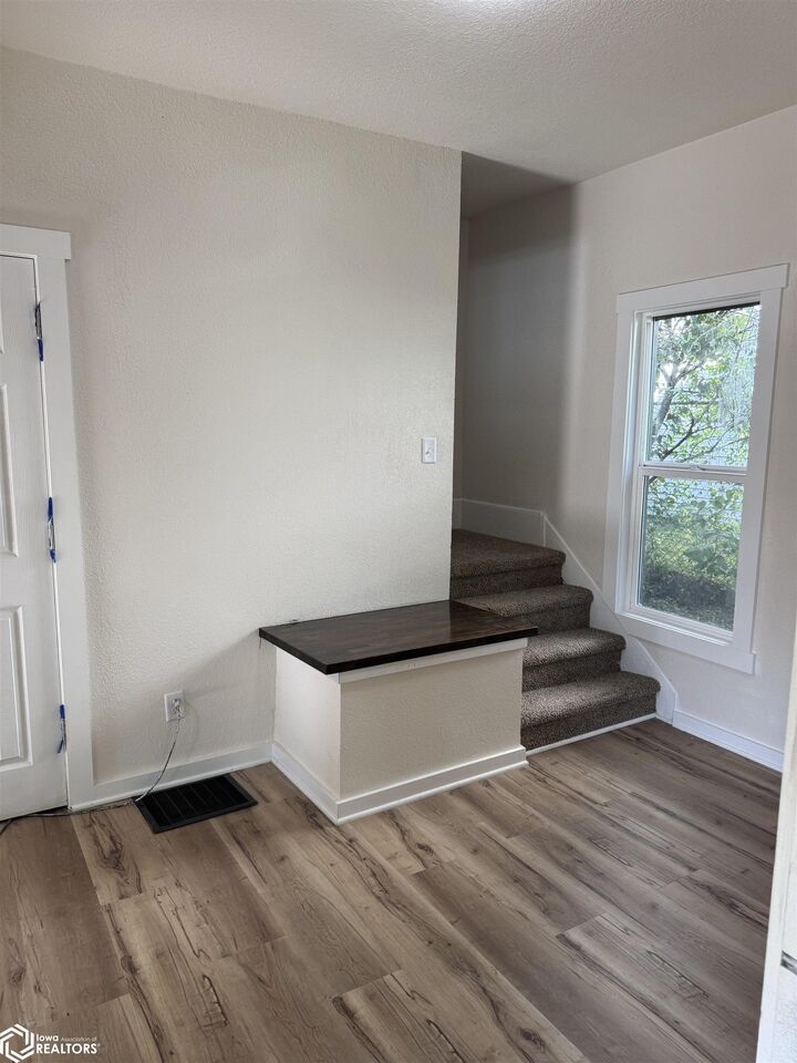 Property Photo:  1804 Capitol Avenue  IA 50316 