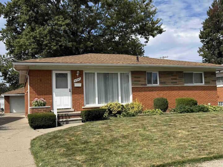 Property Photo:  31343 W Wind Dr Drive  MI 48026 