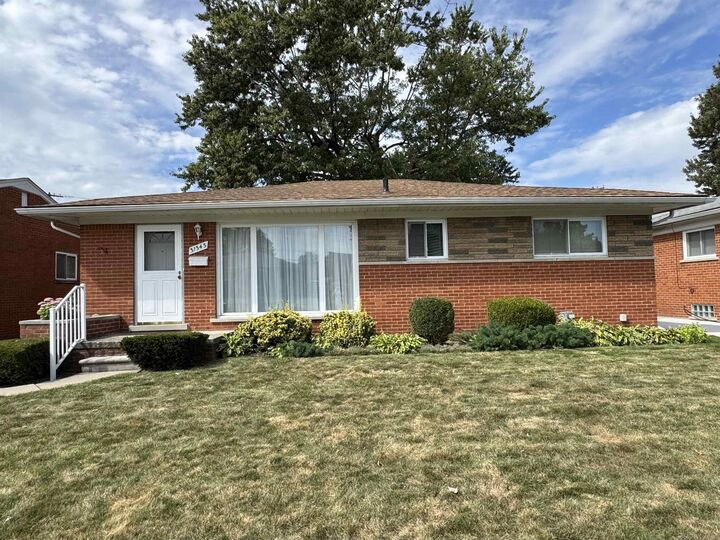 Property Photo: 31343 W Wind Dr Drive MI 48026