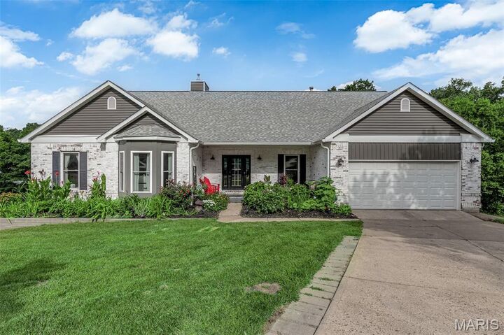 Property Photo: 215 Cobblefield Court MO 63011