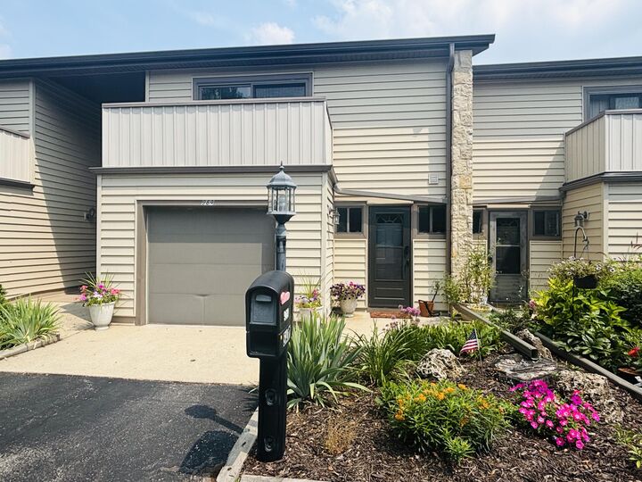 969 Armour Rd  Oconomowoc WI 53066 photo