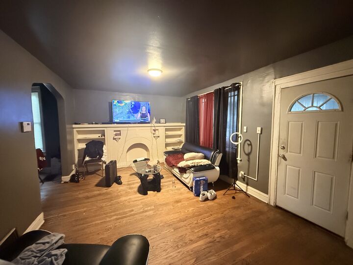 Property Photo: 220 W 104th Place IL 60628