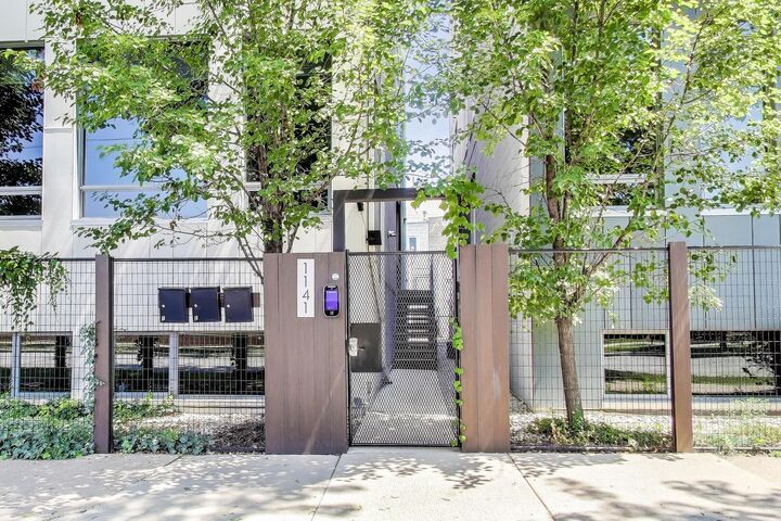 Property Photo:  1141 N Leavitt Street 3  IL 60622 