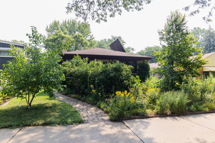 325 Dodge Avenue  Evanston IL 60202 photo