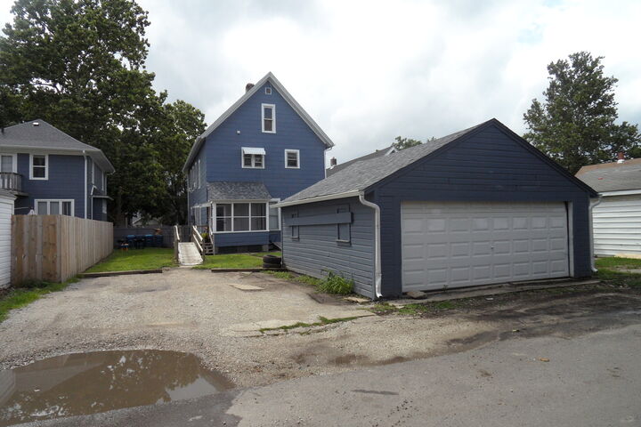 Property Photo:  628 Concord Street  IL 60505 