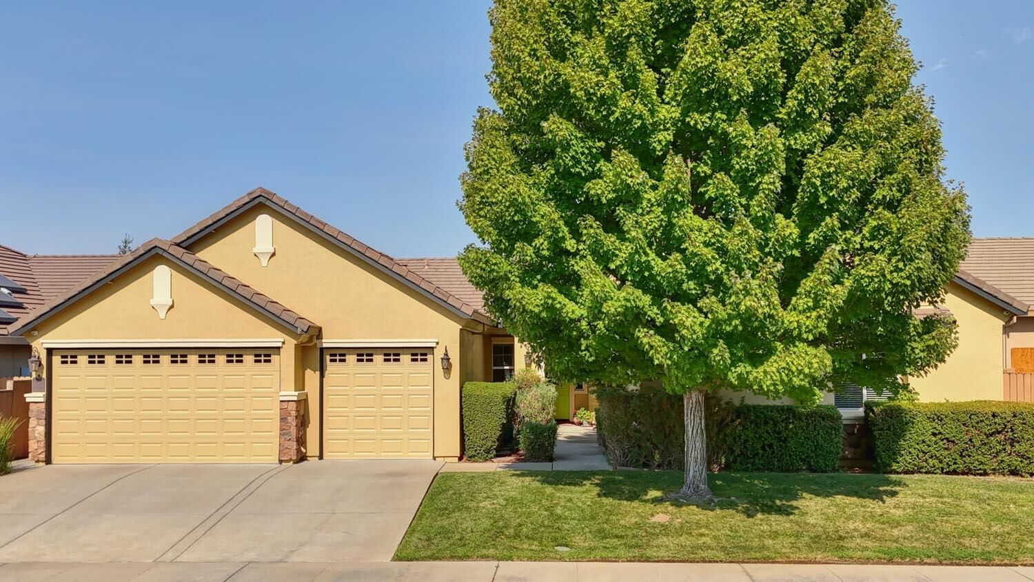 Property Photo: 733 Killebrew Way CA 95632