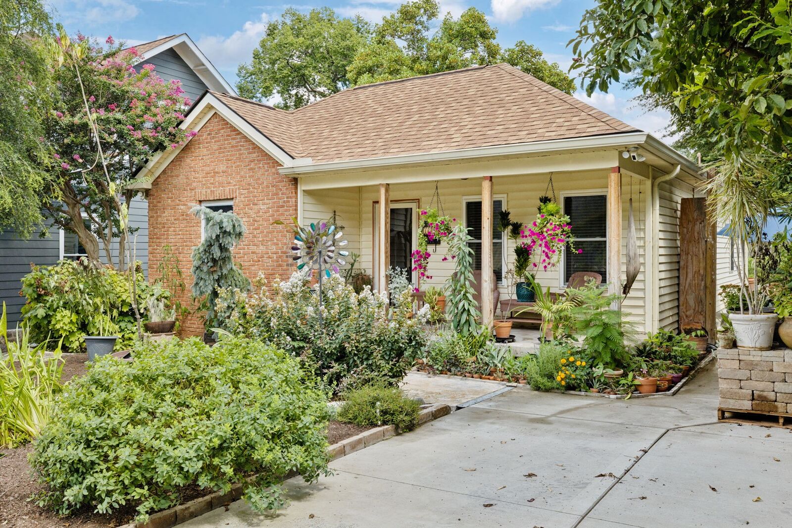 Property Photo:  1611 Boscobel St  TN 37206 