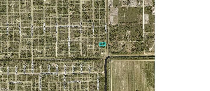 Property Photo: 11 Hines Avenue FL 33936