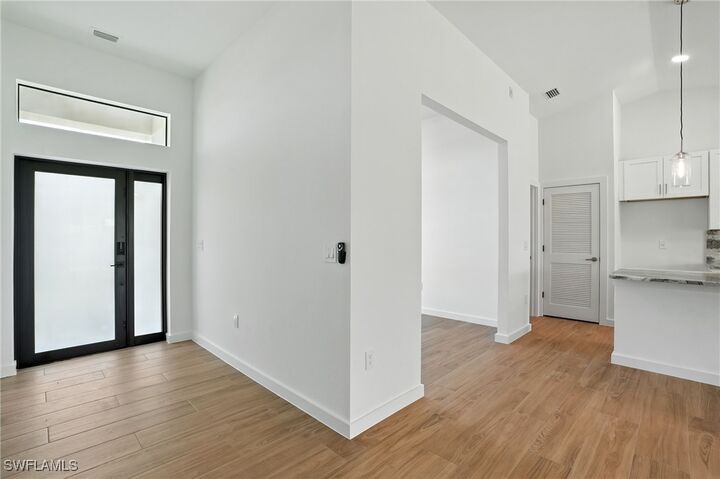 Property Photo:  2607 38th Street SW  FL 33976 