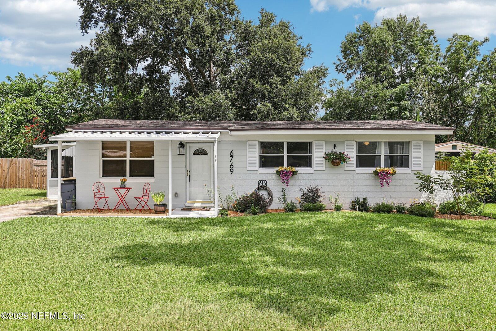 Property Photo: 6769 Daughtry Boulevard S FL 32210