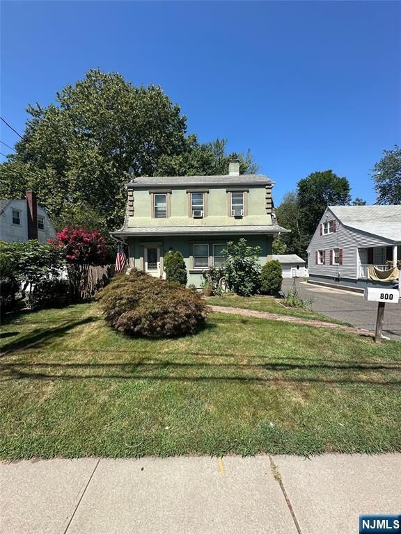 800 Grand Avenue  Leonia NJ 07605 photo