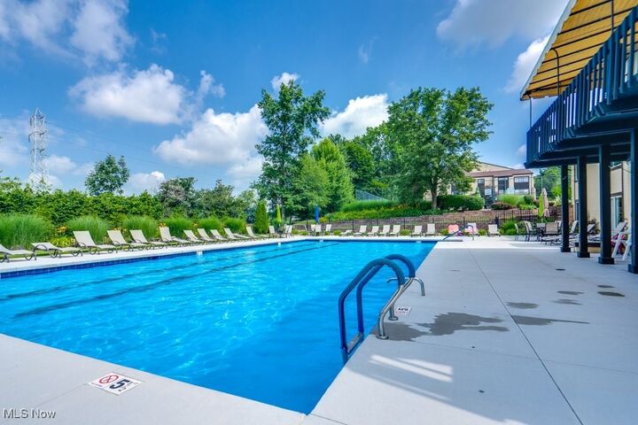 Property Photo: 1012 Bunker Drive 303 OH 44333