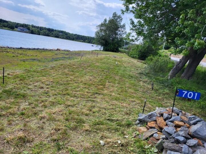 701 Masons Beach Road — photo 1