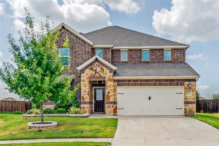 Property Photo: 2416 Buchanan Lane TX 75126