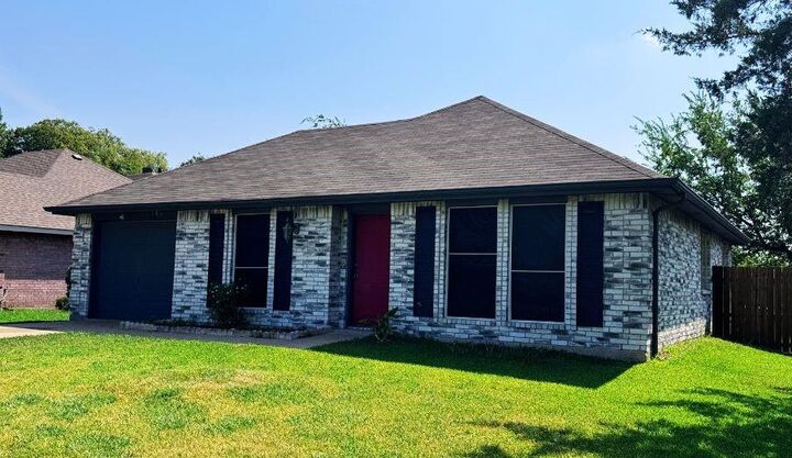 Property Photo:  506 C B Davidson  TX 75087 