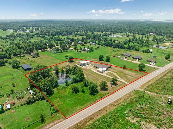 Property Photo: 201 Fm 906 W TX 75473