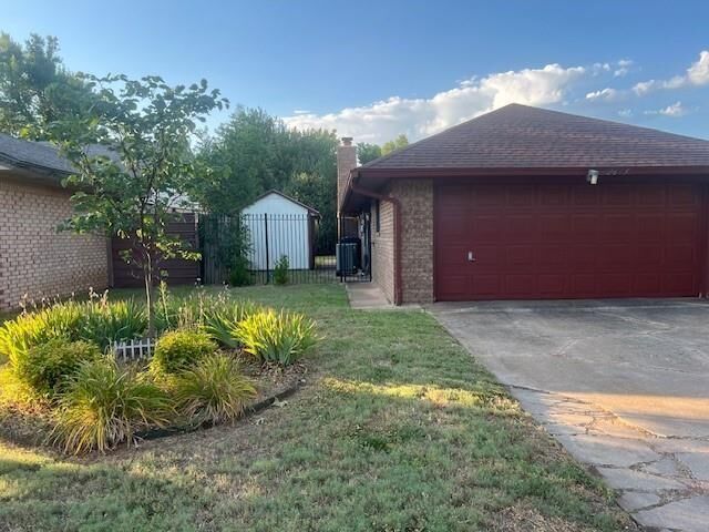 Property Photo:  2605 SW 92nd Street  OK 73159 