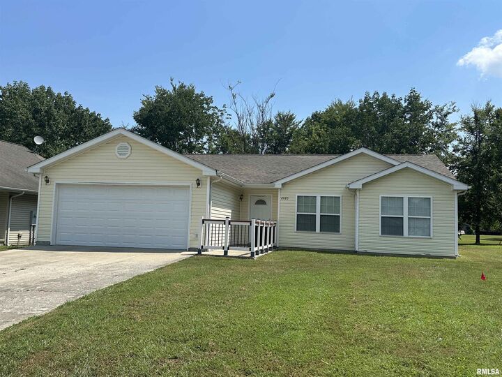 2020 E Creekwood Drive  Carbondale IL 62901 photo