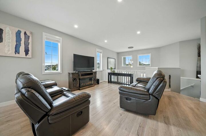Property Photo: 2 Trebble Close AB T4P 0W6
