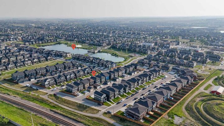 Property Photo: 62 Midtown Crossing SW AB T4B 5H1