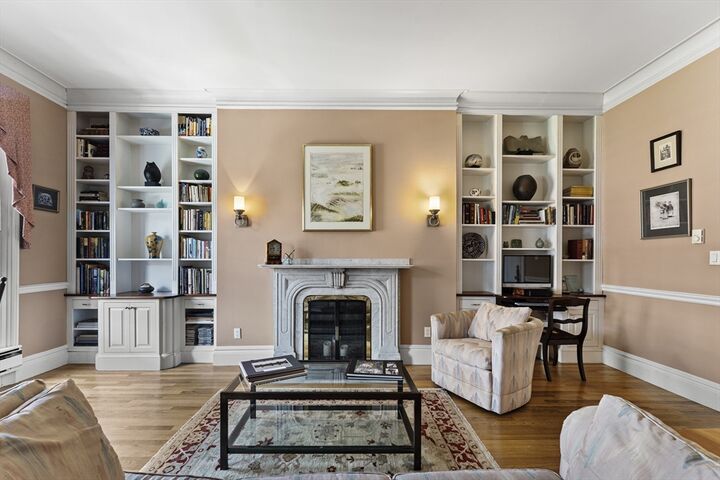 Property Photo:  265 Beacon St 4  MA 02116 