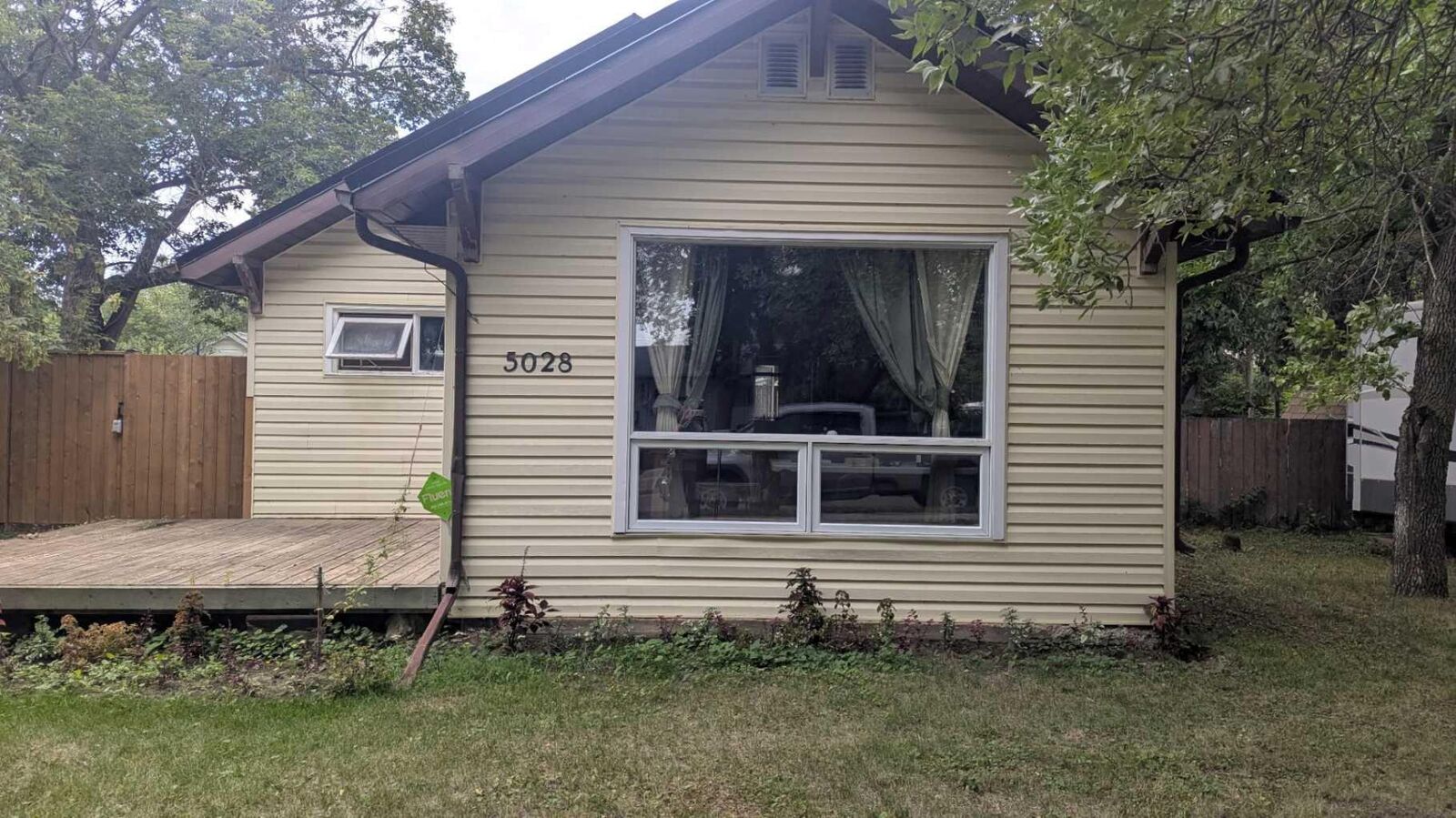 Photo de la propriété:  5028 52 Street  AB T0B 3S0 