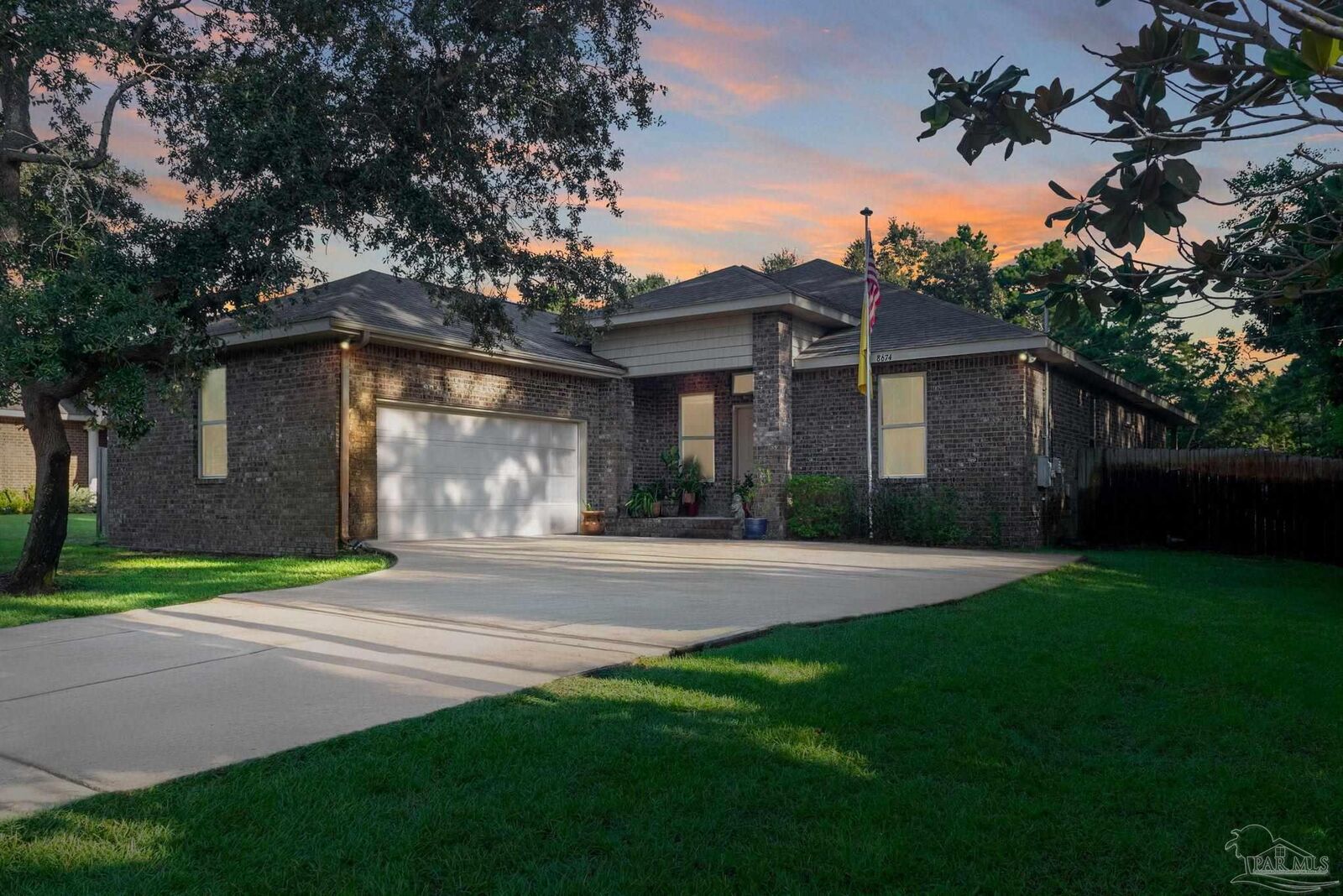 Property Photo: 8674 Rio Vista Dr FL 32566