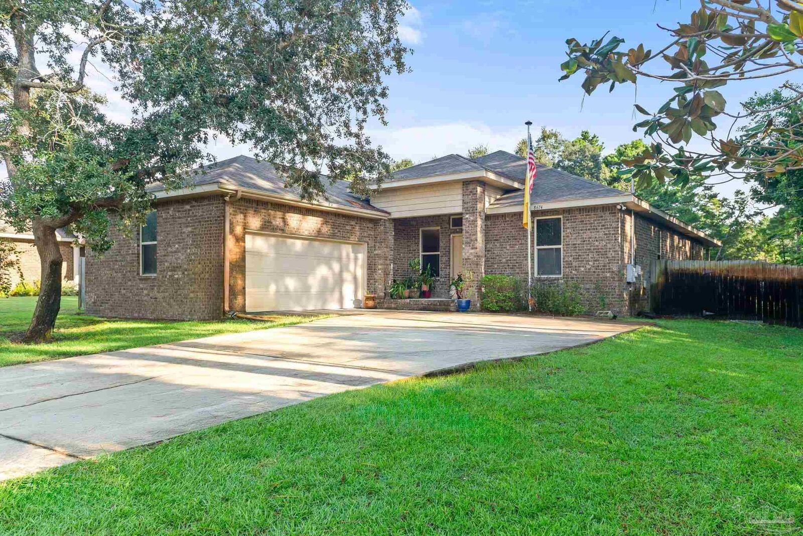 Property Photo: 8674 Rio Vista Dr FL 32566