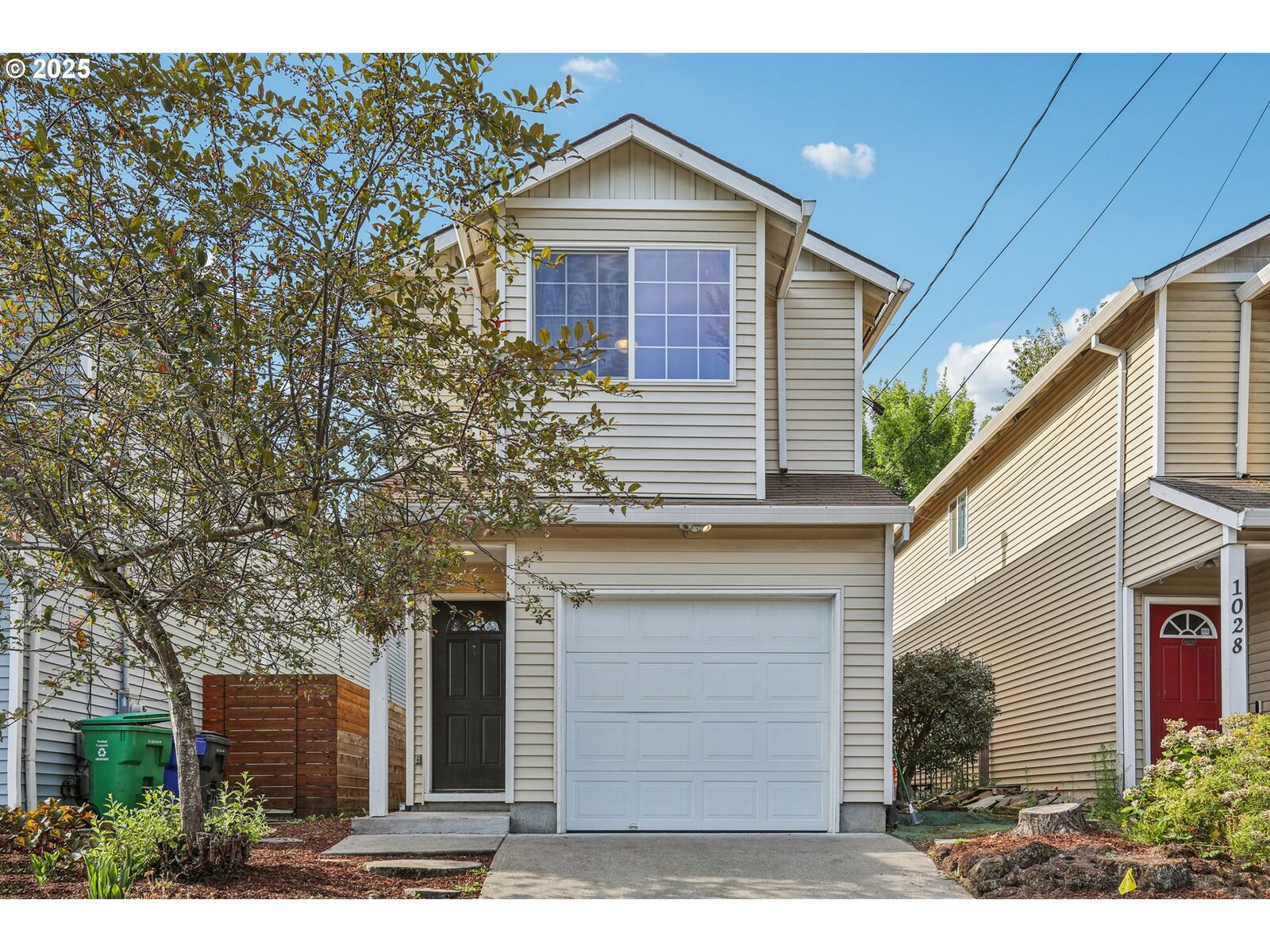 Property Photo:  1024 N Farragut St  OR 97217 