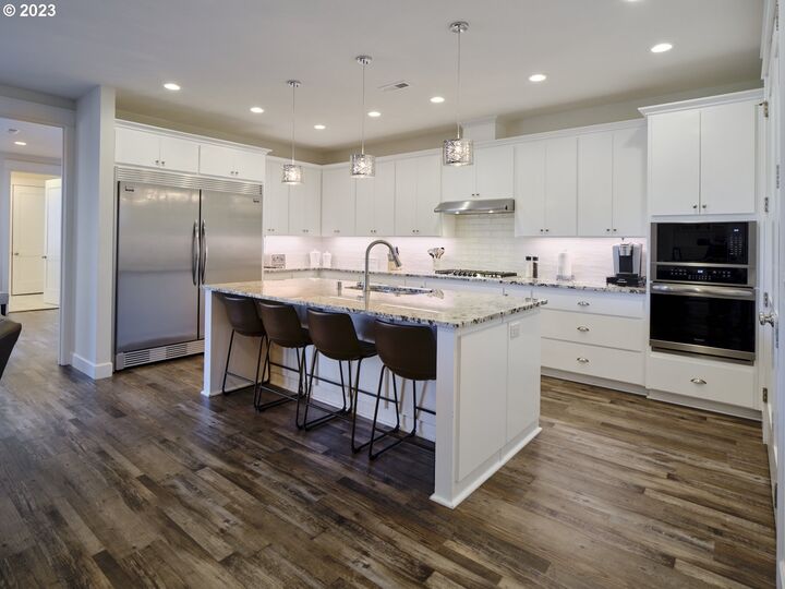 Property Photo:  526 3rd St  WA 98674 