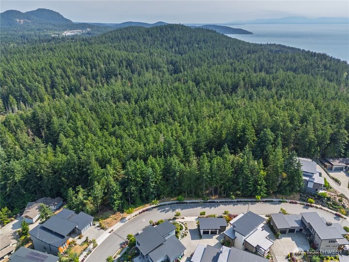 Property Photo:  3940 A  Rock Ridge Parkway  WA 98221 