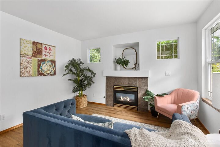 Property Photo: 11413 20th Street NE 5 WA 98258
