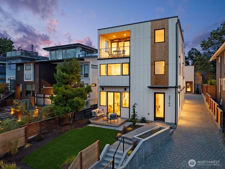 2214  Broadway  E A  Seattle WA 98102 photo