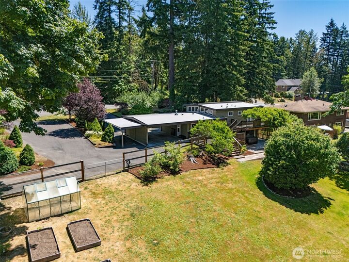 Property Photo:  13651  183rd Avenue SE  WA 98059 