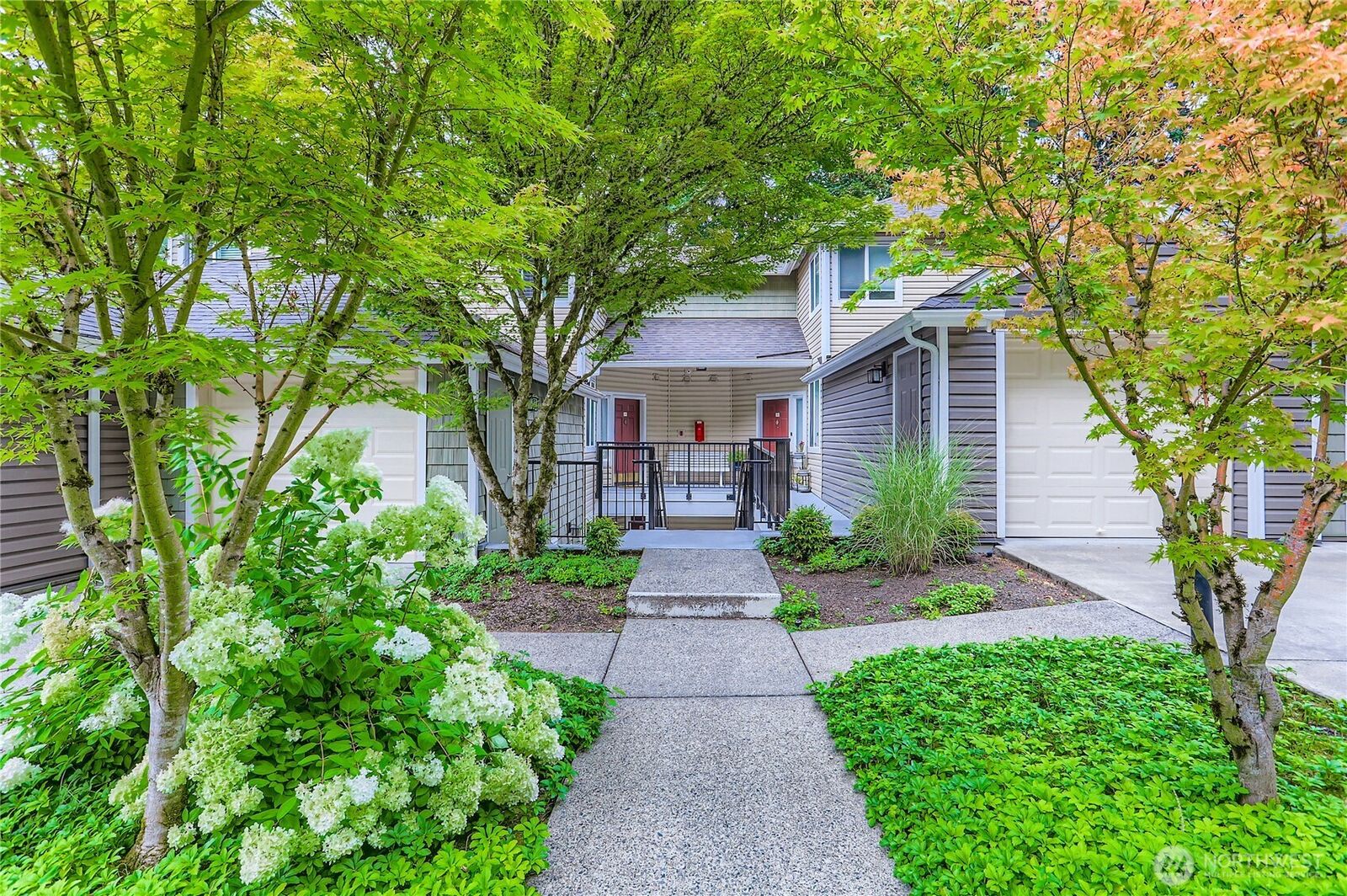 Property Photo:  5000 NW Village Park Drive B-111  WA 98027 