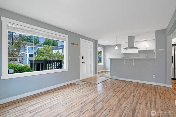 Property Photo: 3016 & 3014 E Denny Way WA 98122