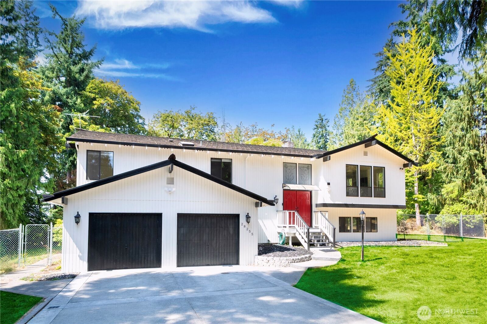 Property Photo:  28255  105th Avenue SE  WA 98092 