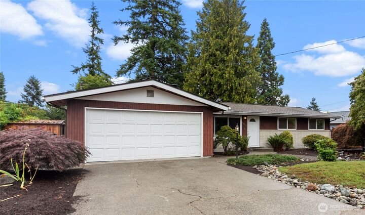 Property Photo: 9805 S 212th Street WA 98031