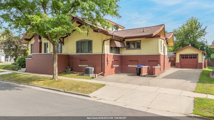 703 S Memorial Drive  Appleton WI 54911 photo