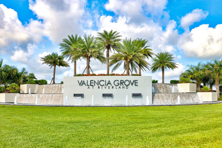 Property Photo: 11886 SW Poseidon Way FL 34987