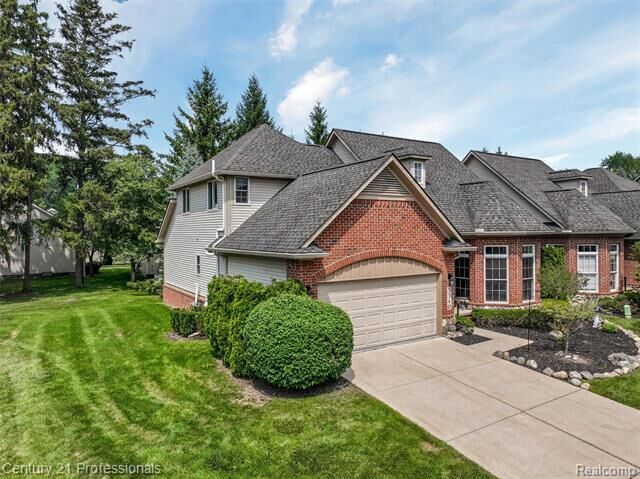 Property Photo:  5540 River Park Drive  MI 48327 