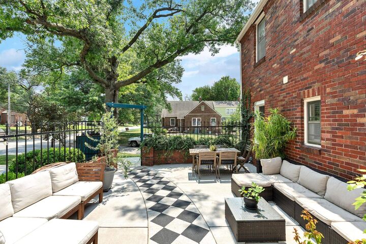 Property Photo: 175 S Battin KS 67218