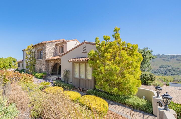 Property Photo:  407 Mirador Court  CA 93940 