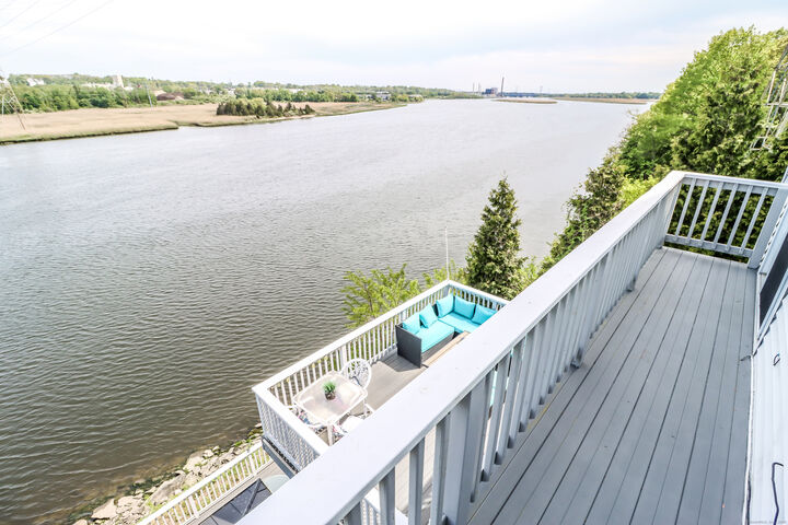 Property Photo:  450 River Road  CT 06614 