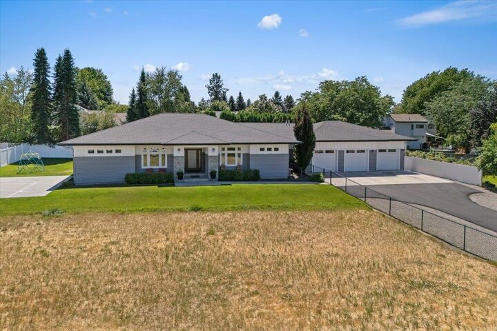 Property Photo:  3514 E 61st Ave  WA 99223 