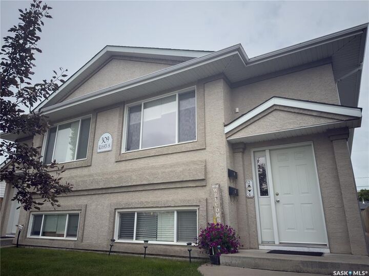 309 Klassen Street W  Warman SK S0K 4S0 photo