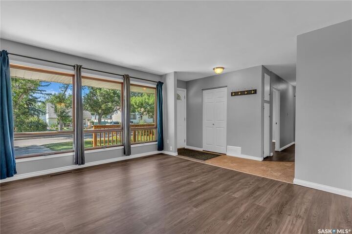 Photo de la propriété:  3519 Garner Avenue  SK S4S 1A3 